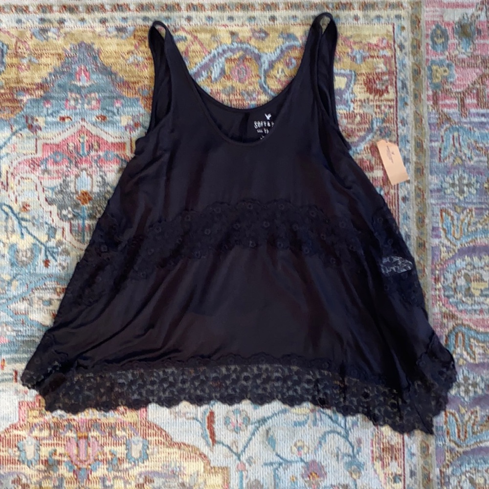 American Eagle | NWT Soft & Sexy Floral Lace Flowy Navy Tank Size Medium